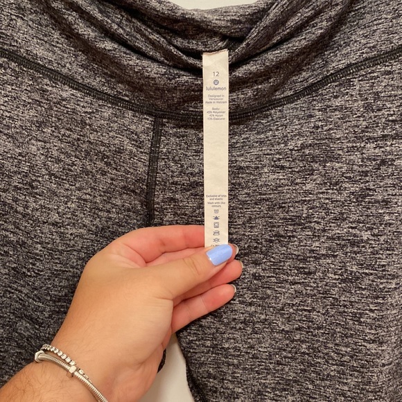 Lululemon Wunder under 12 - Picture 2 of 2